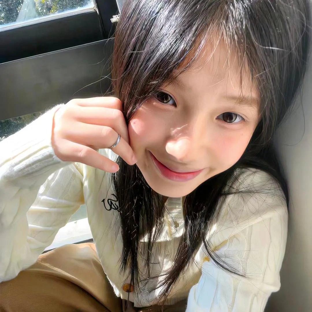 春泥溅花红